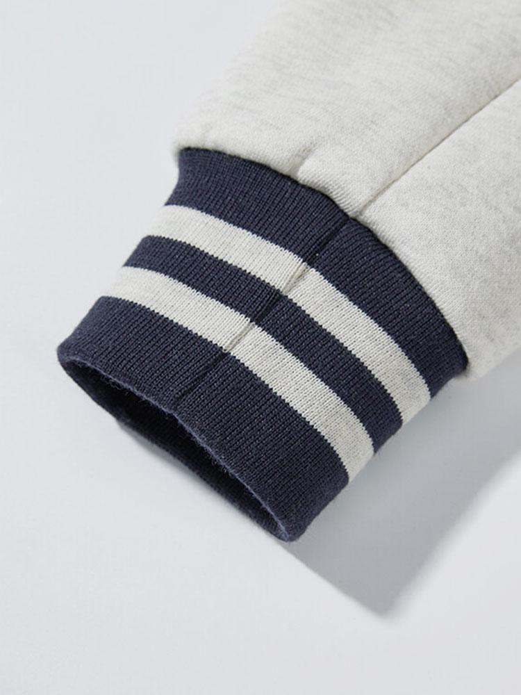 Kontrast Baseballjacke & Joggerhose